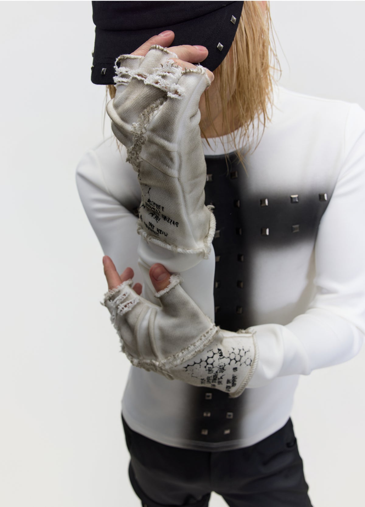 26FW SLASH WASH FINGERLESS GLOVES