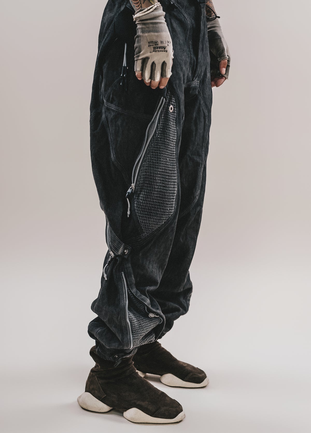 26SS REVELATION DARK FIT TEE