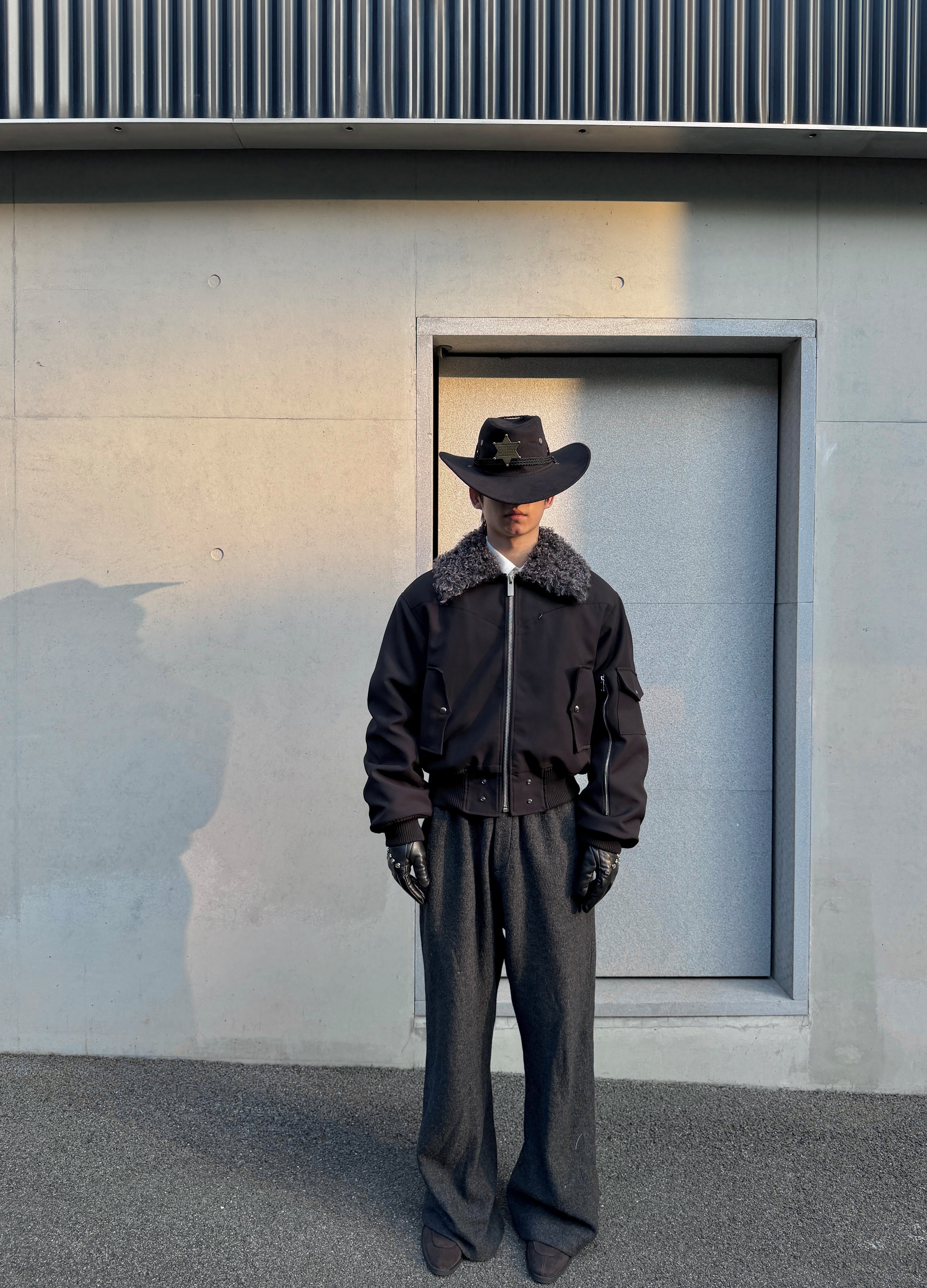 DEKONSTRUKTIONIERTER BLAZER MIT SPITZREVERS