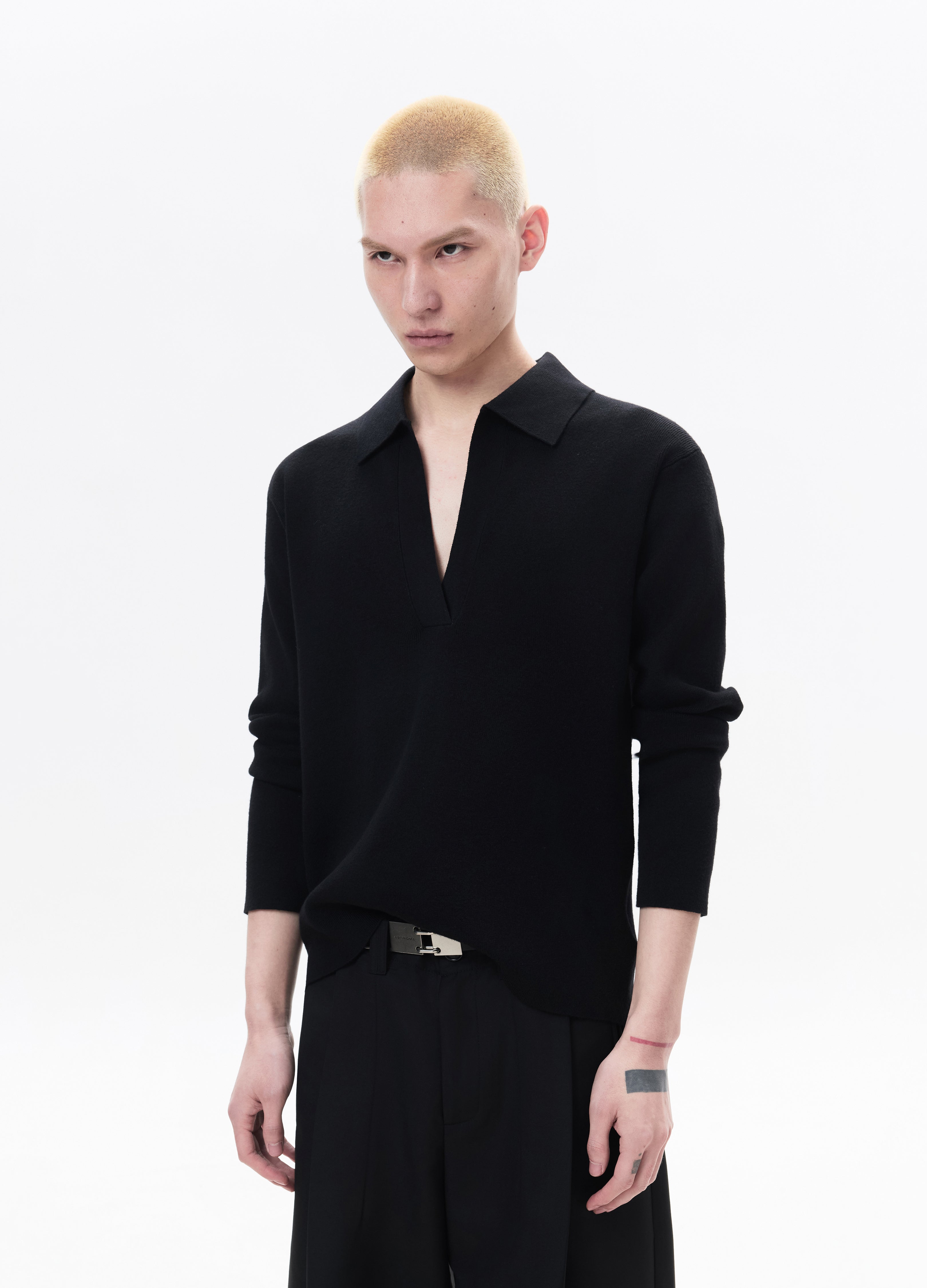 26SS RELAXED V-NECK KNIT SWEATER