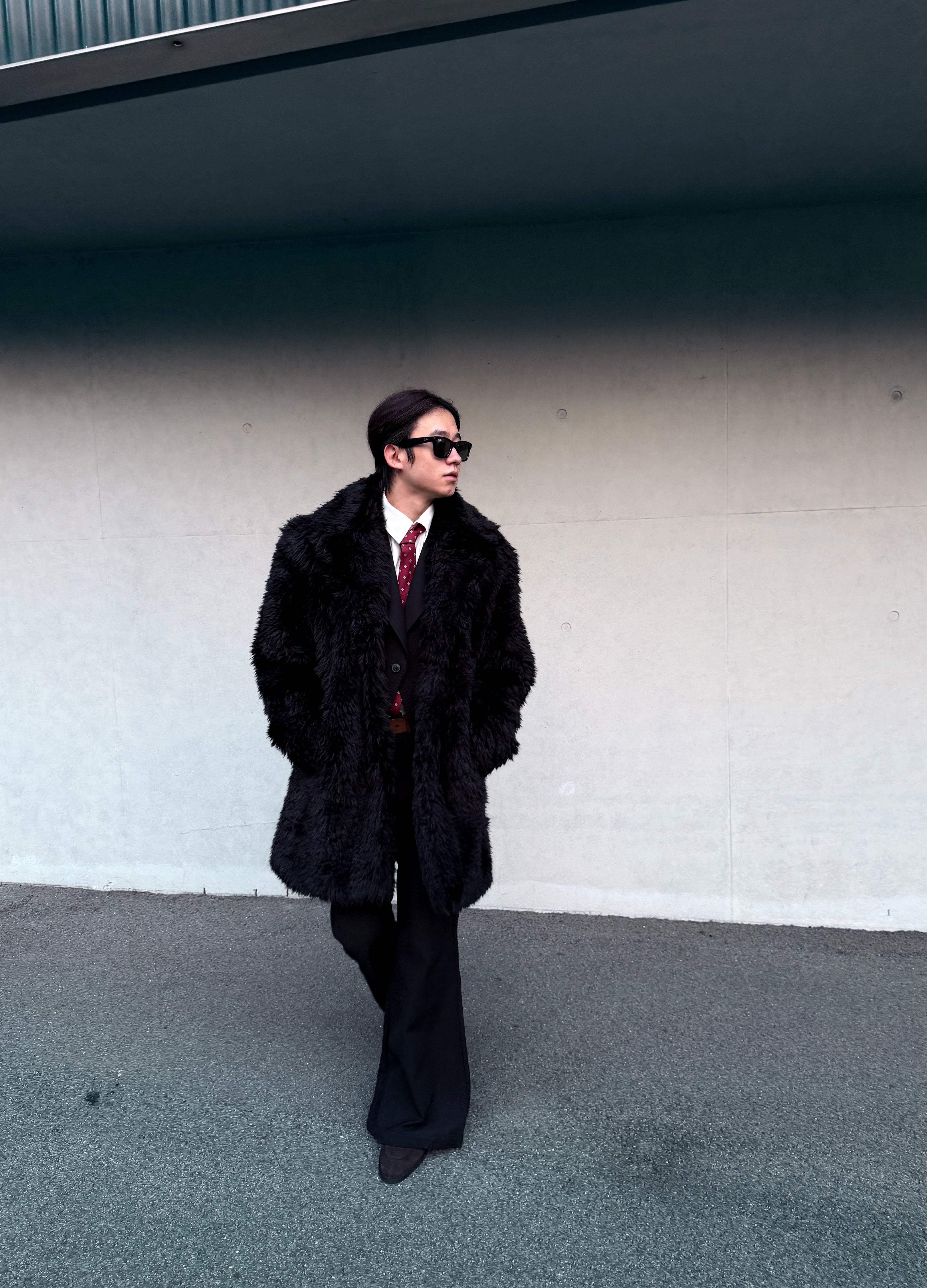 DEKONSTRUKTIONIERTER BLAZER MIT SPITZREVERS