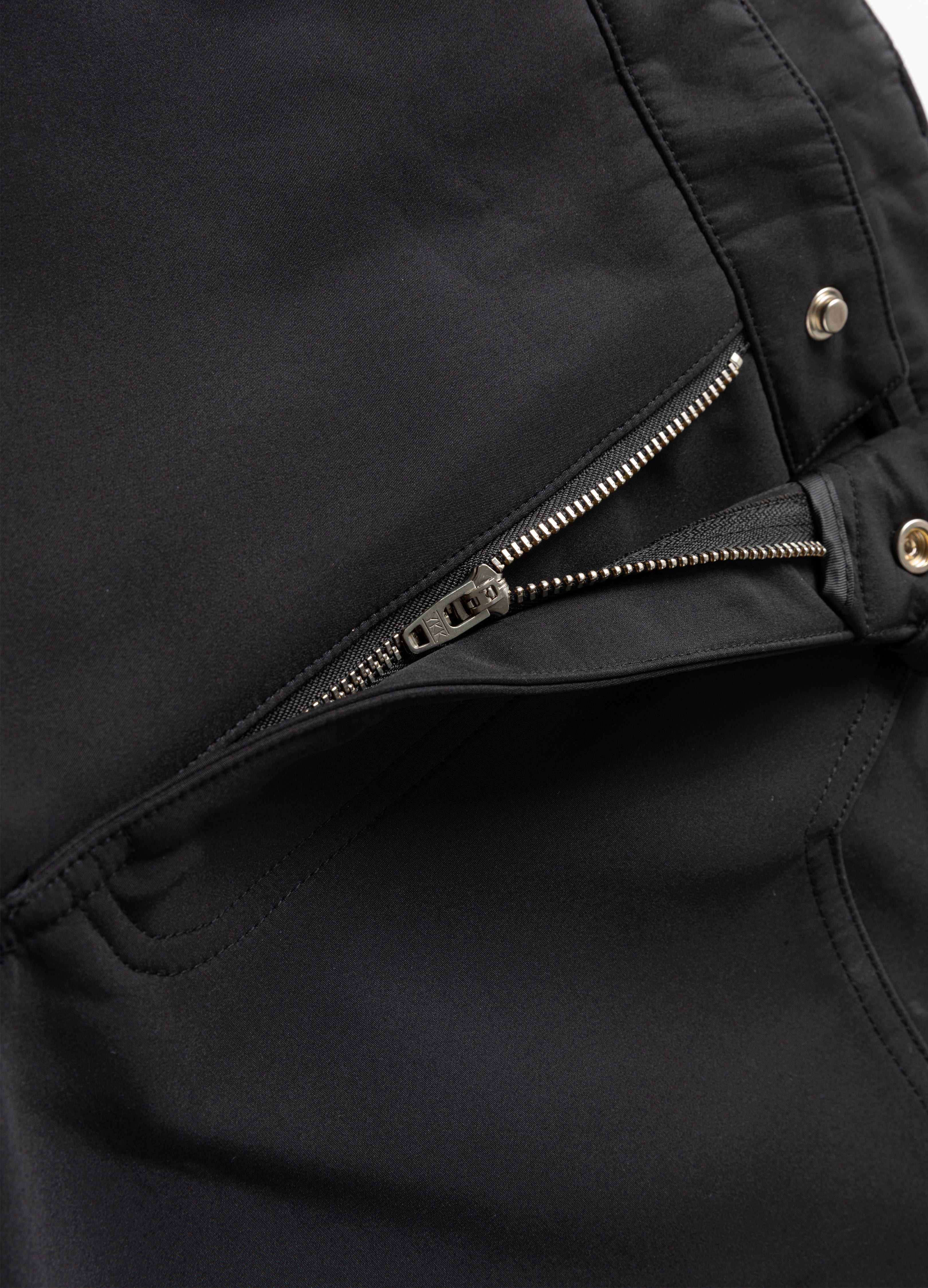 25FW BANANA CUT WIDE TROUSERS