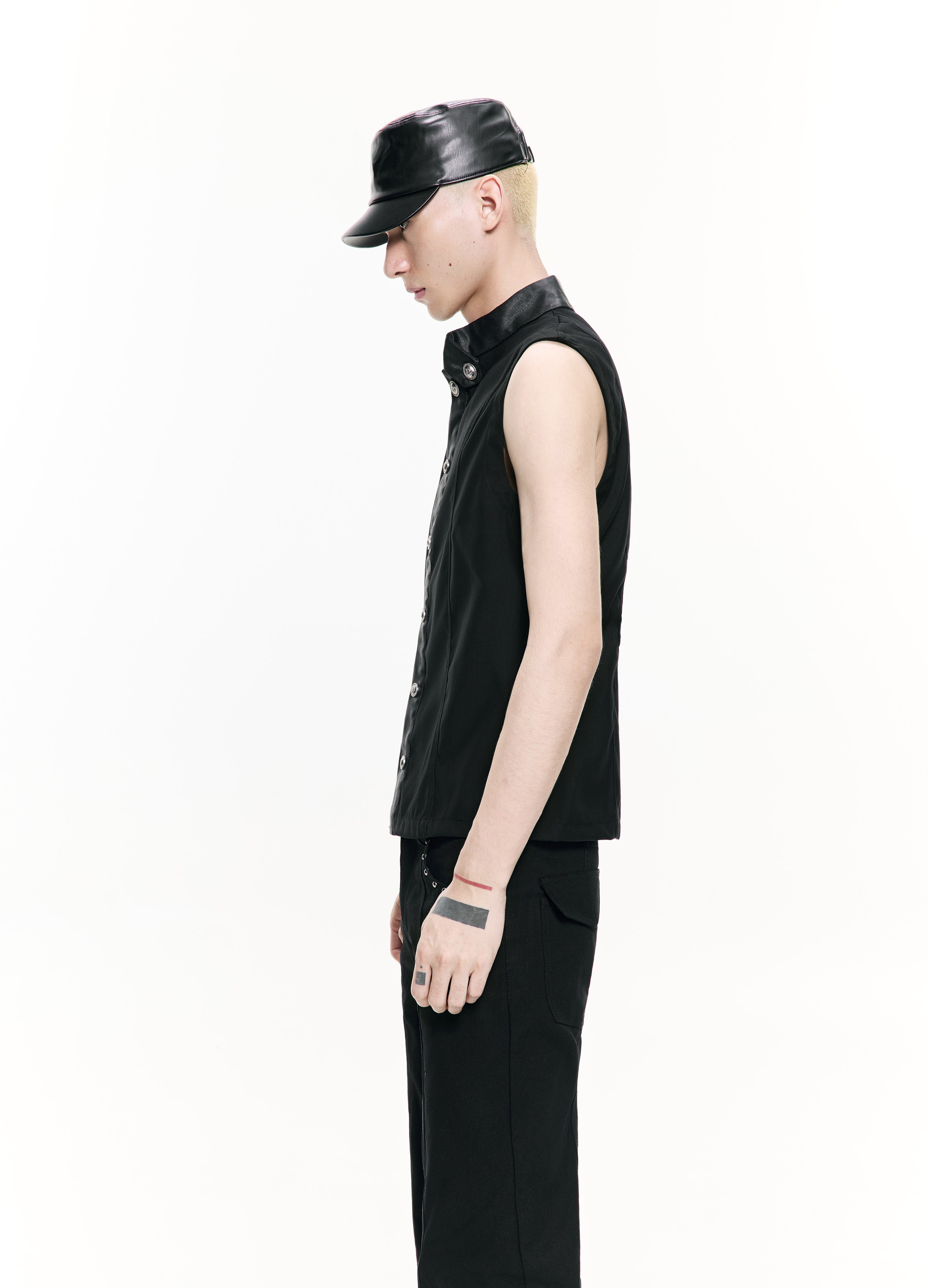 26SS GOTHIC METAL BUTTON VEST