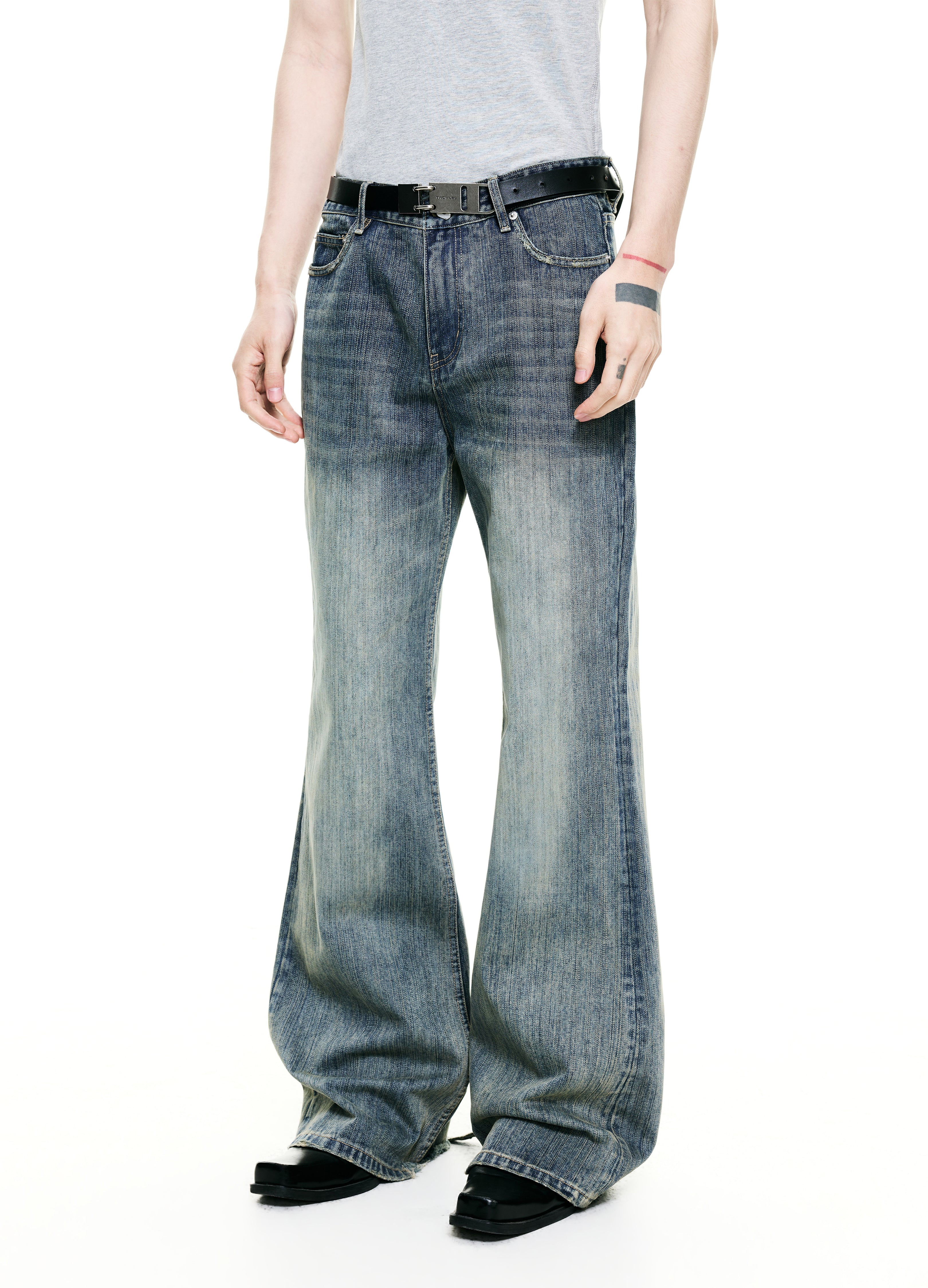 26SS OXIDIZED FLARE DENIM
