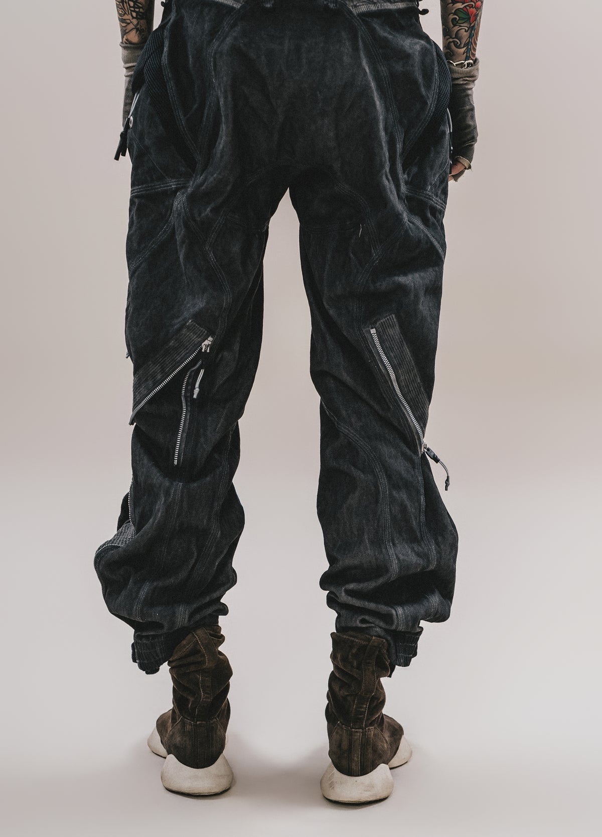 26SS REVELATION DARK FIT TEE