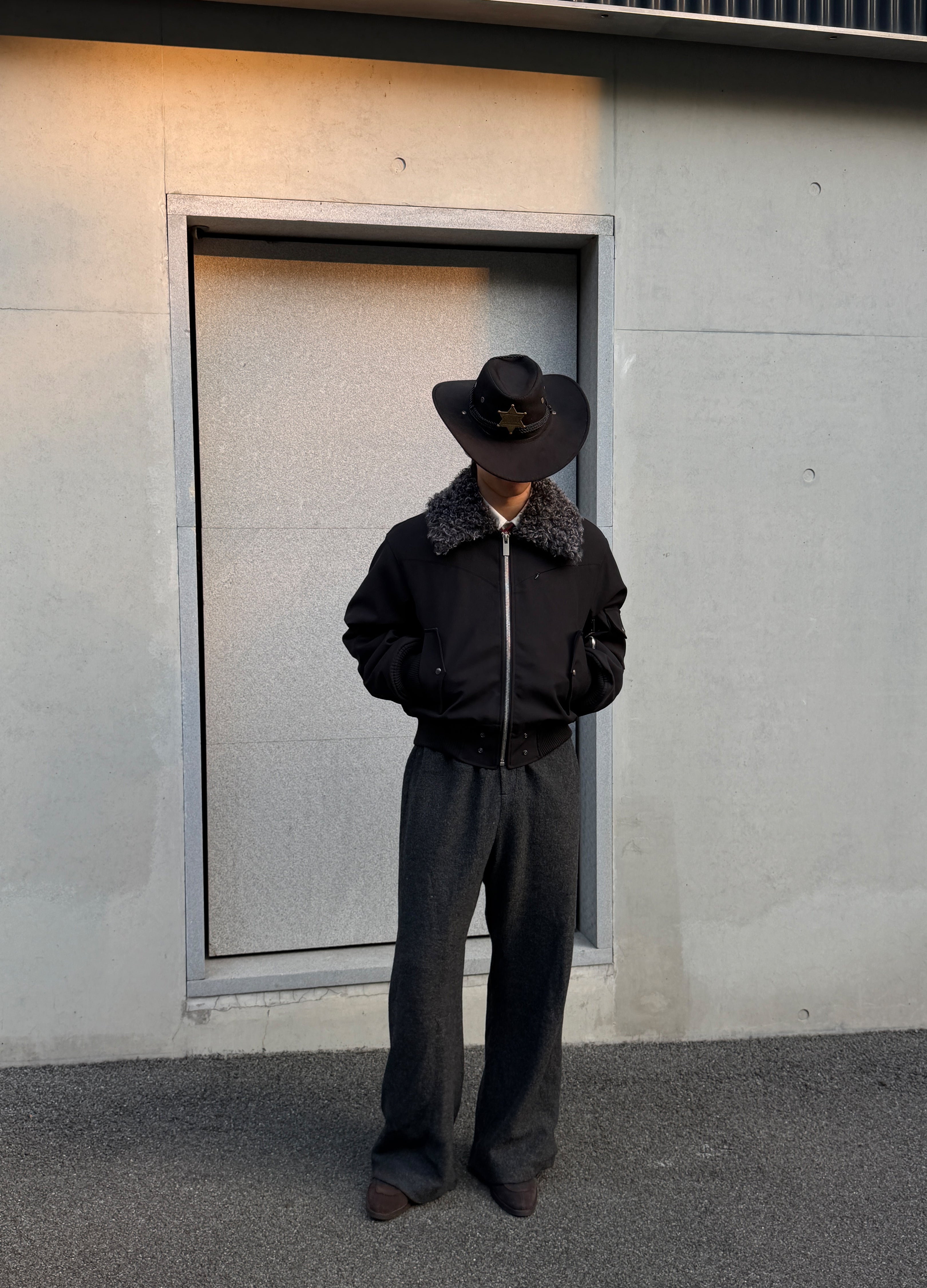 DEKONSTRUKTIONIERTER BLAZER MIT SPITZREVERS