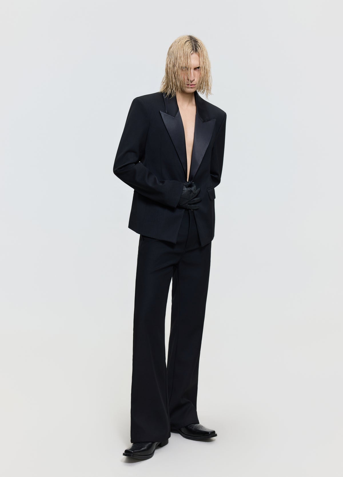 FRKM SCD 26FW black contrast peak-lapel blazer — product view 2