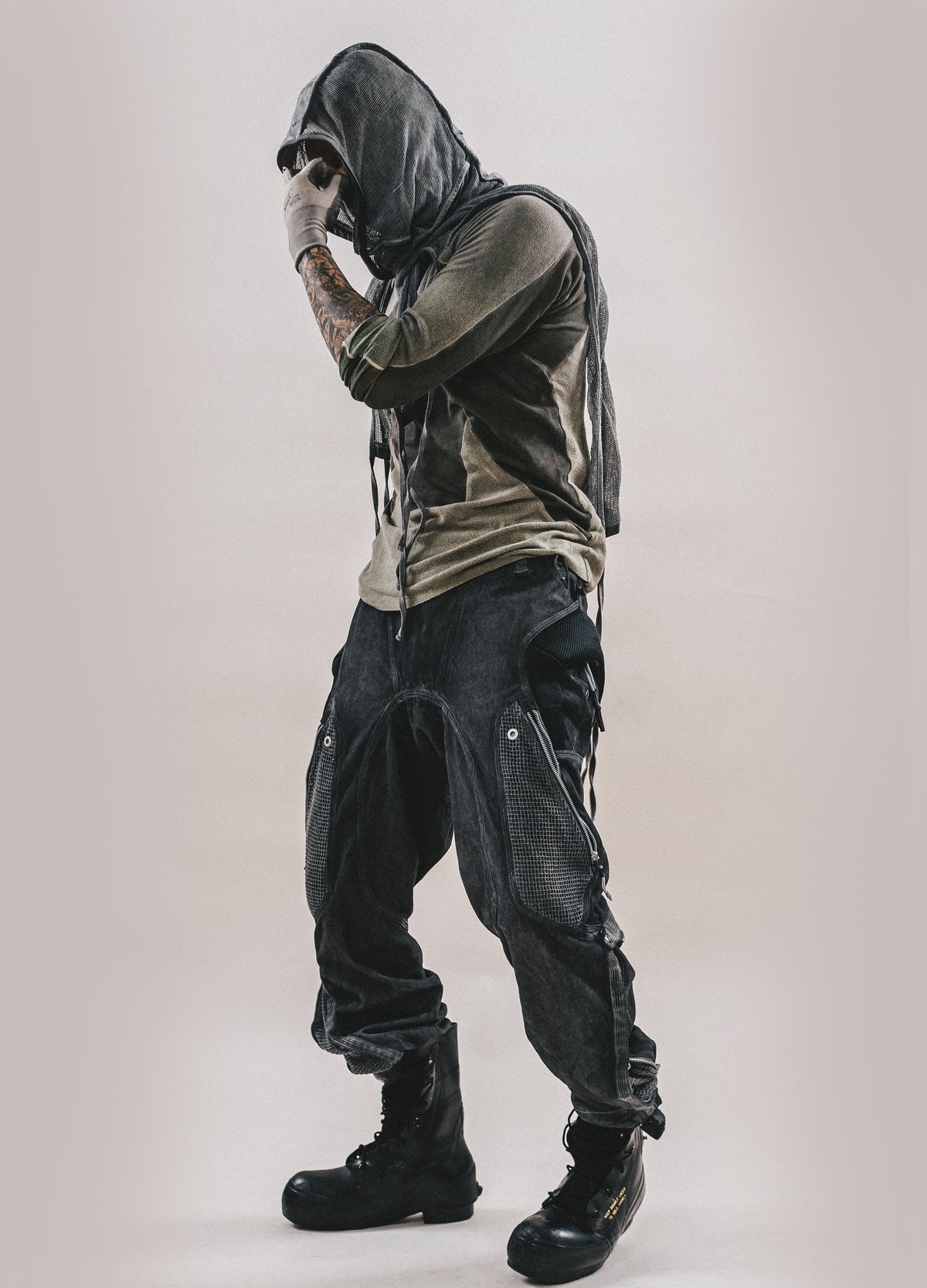 26SS REVELATION DARK FIT TEE