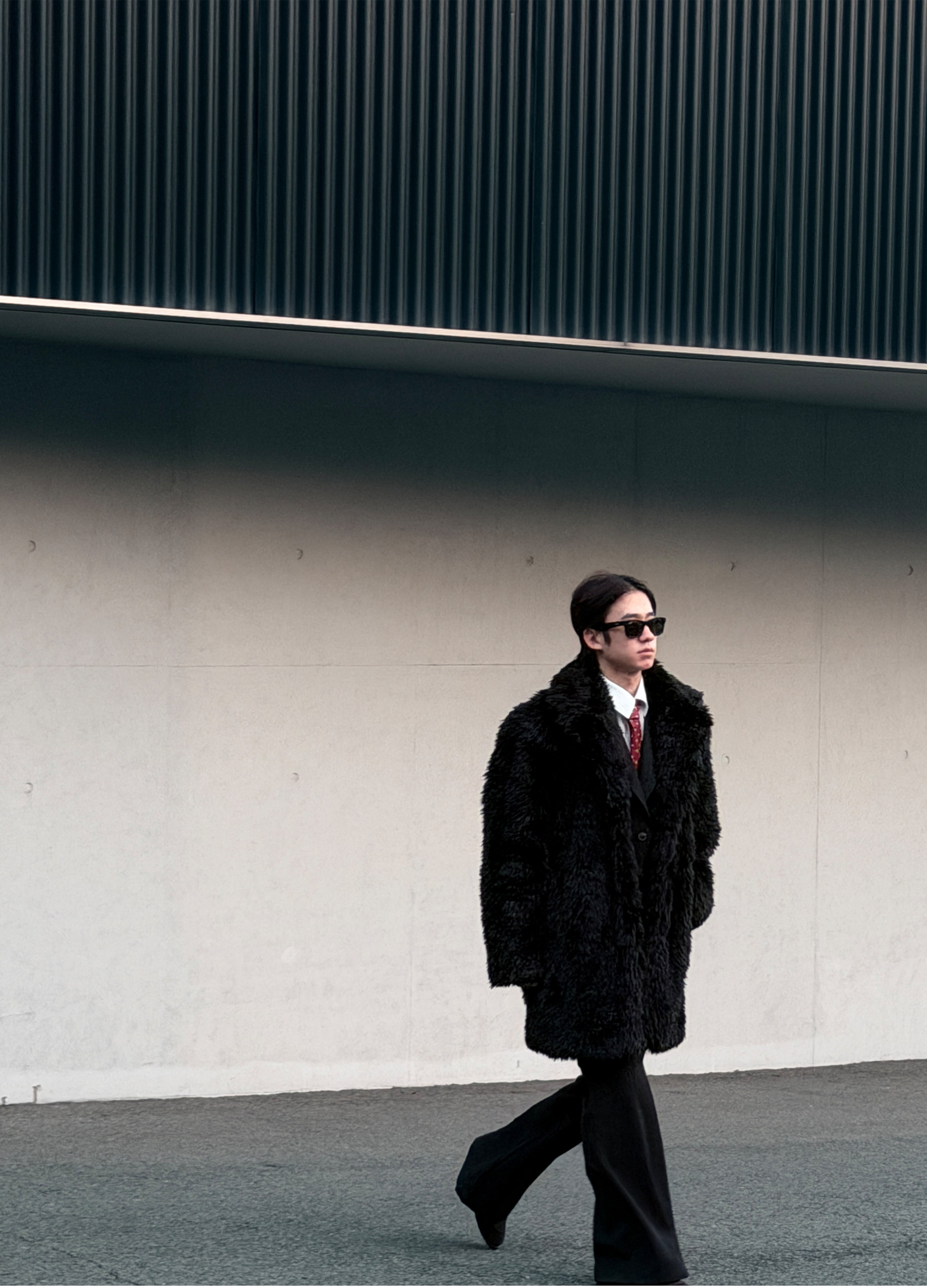 DEKONSTRUKTIONIERTER BLAZER MIT SPITZREVERS