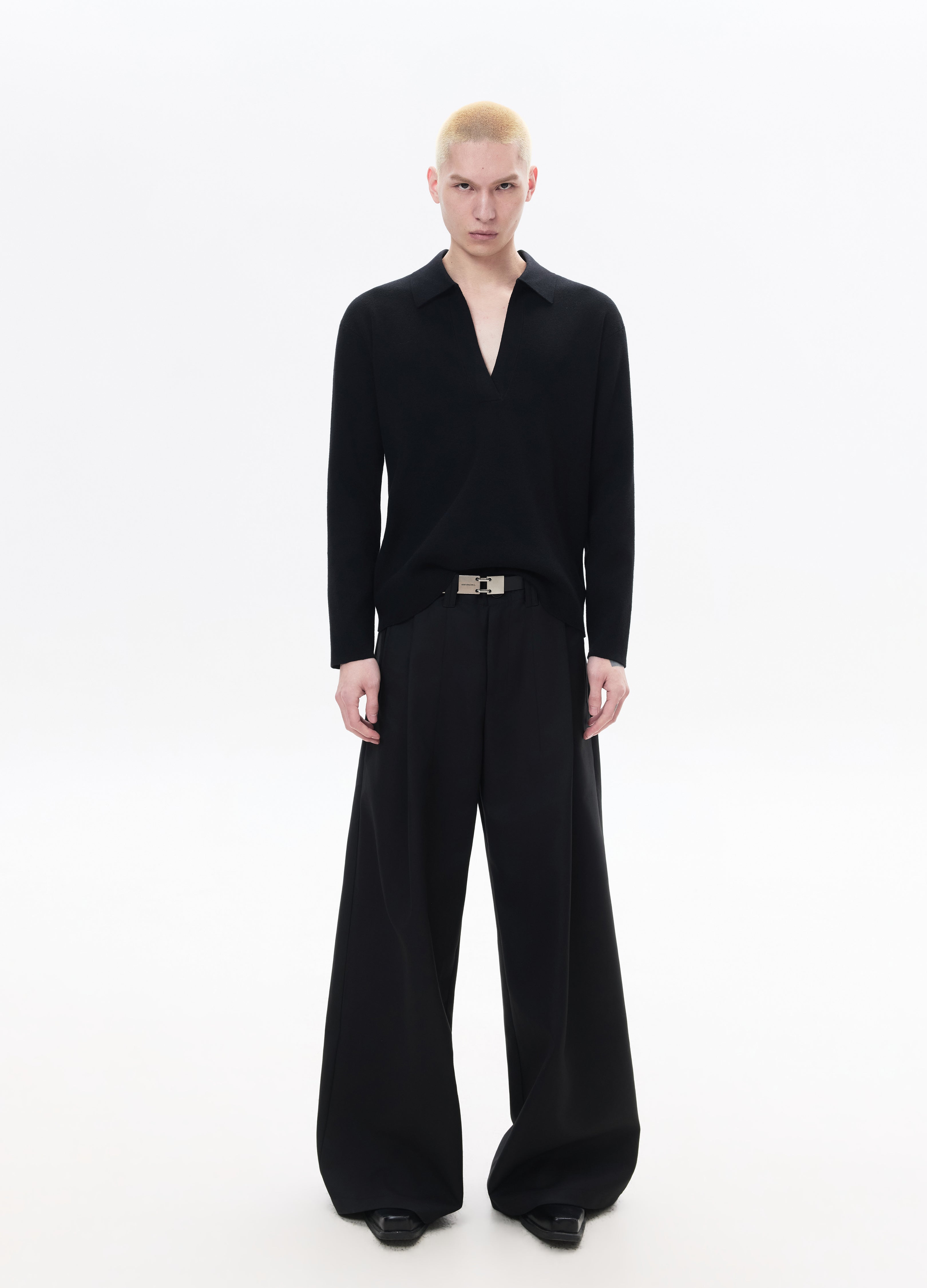 26SS RELAXED V-NECK KNIT SWEATER