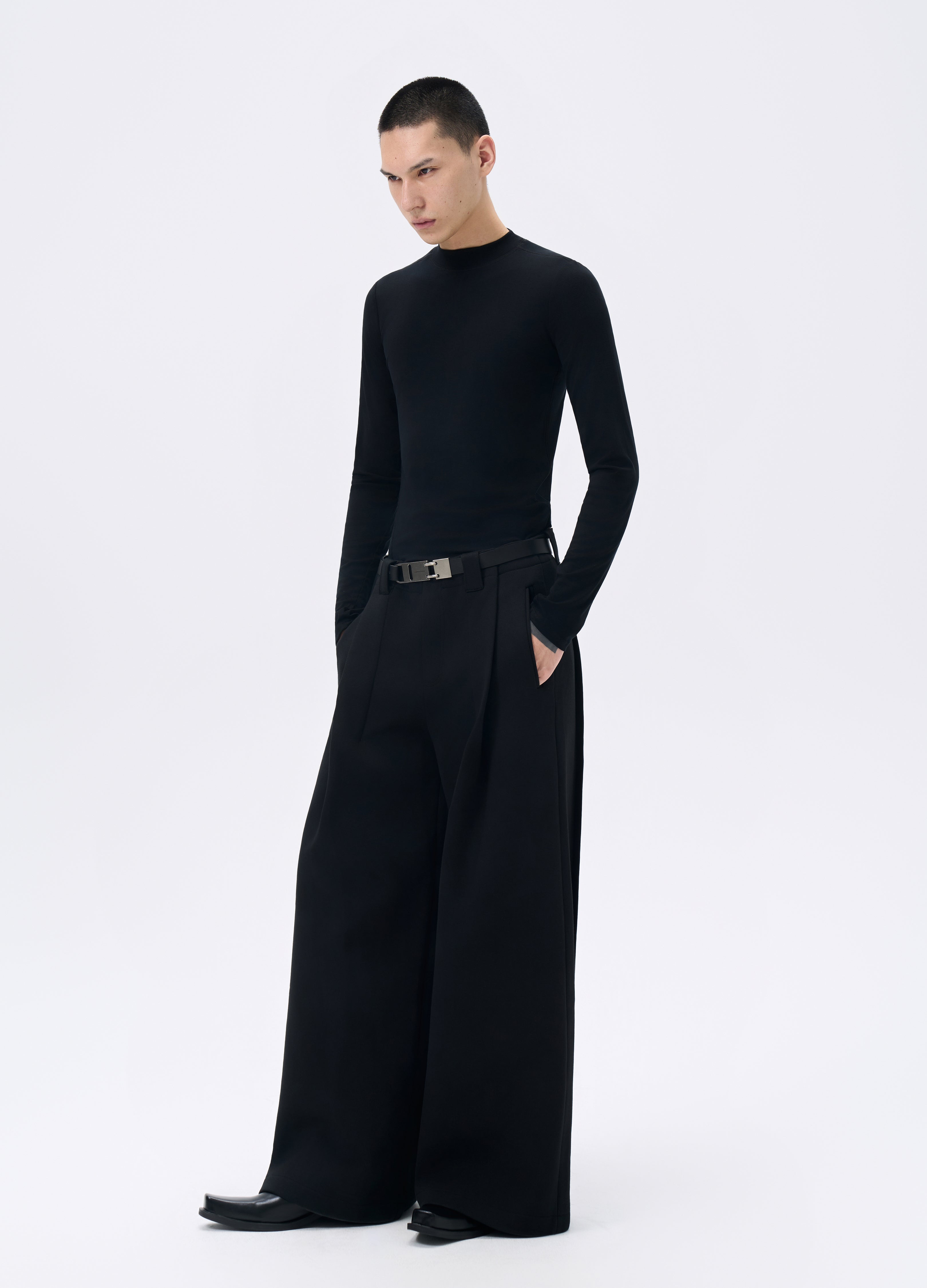 25FW BLACK PLEATED WIDE TROUSERS