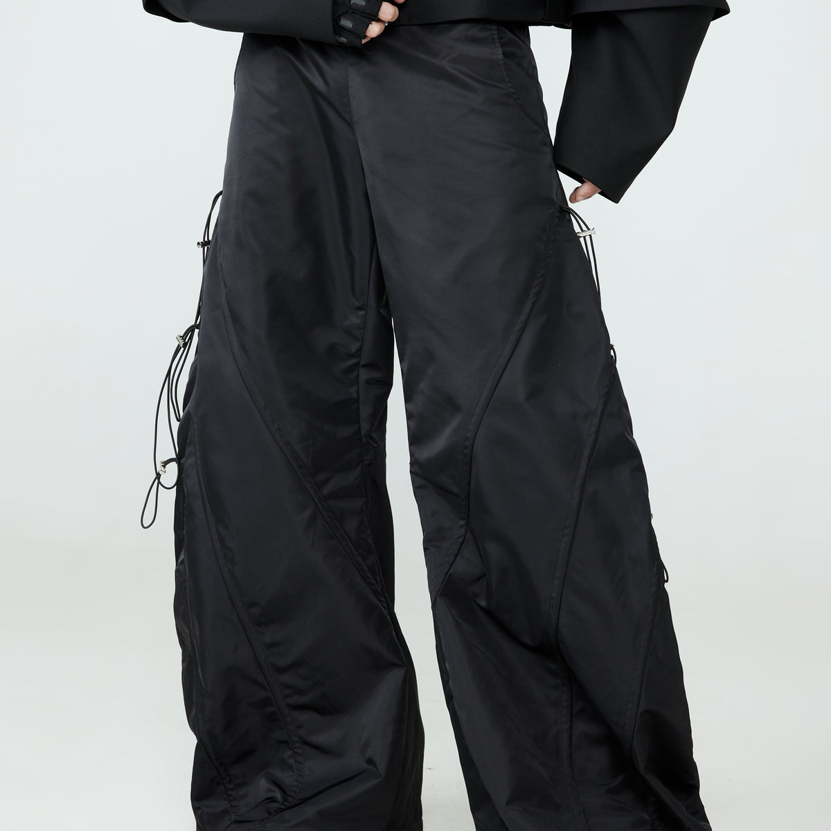 24SS Scimitar-Cut Versatile Pants