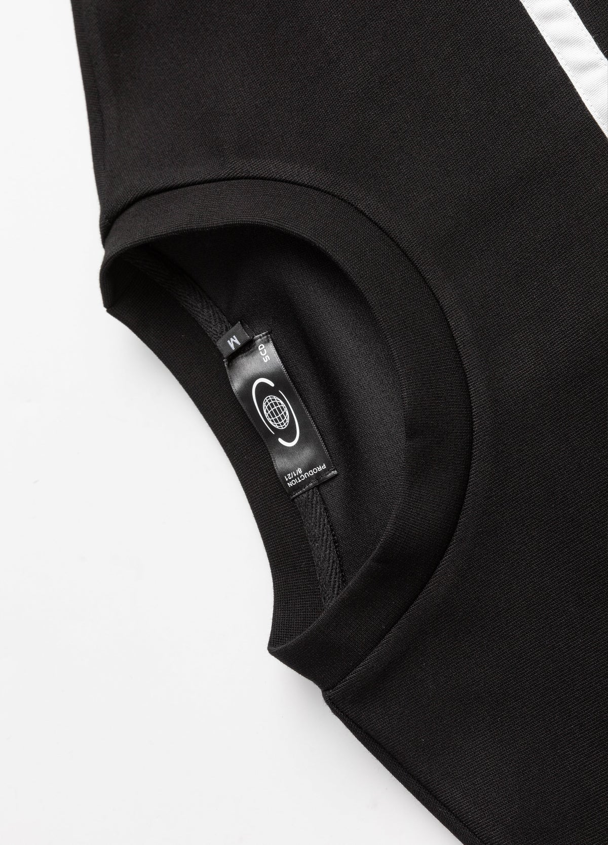 Crew neckline.