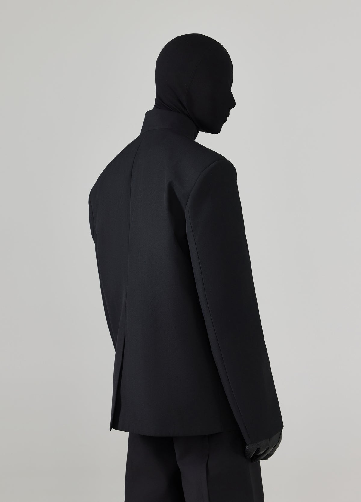 Rear shoulder panels and side seam detail.