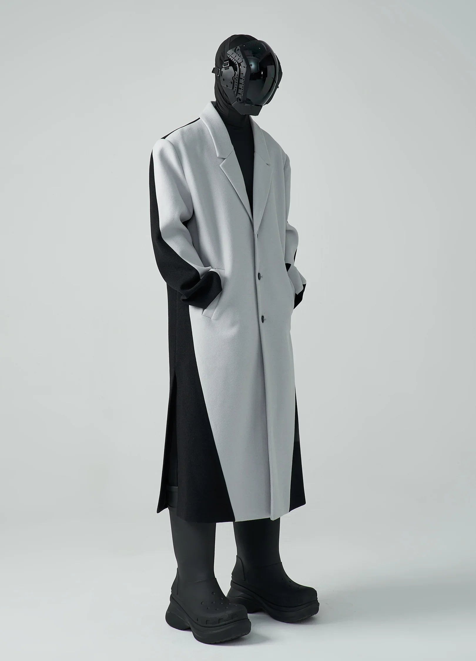 22FW Monochrome Majesty Overcoat