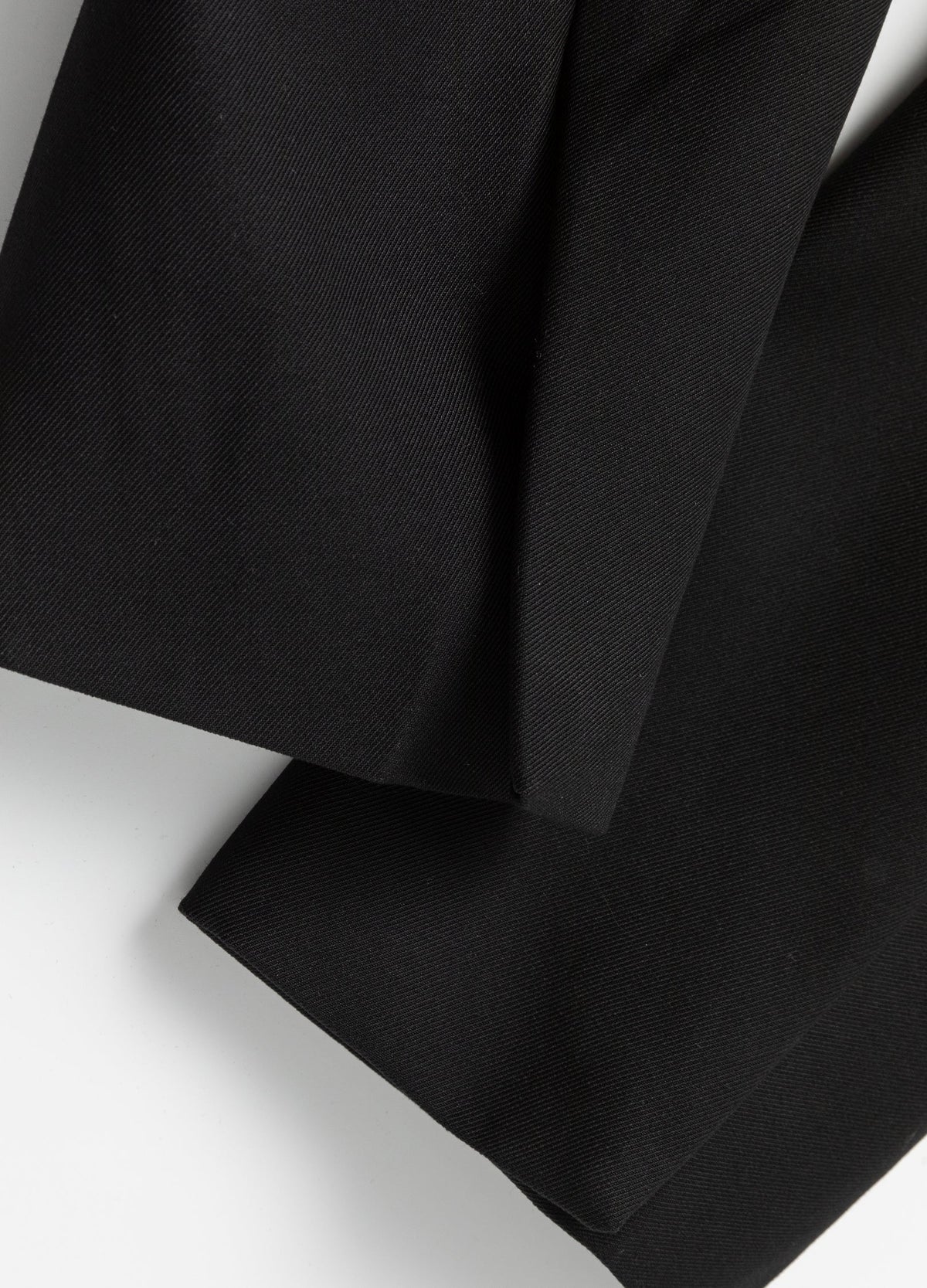 Split sleeve ends.