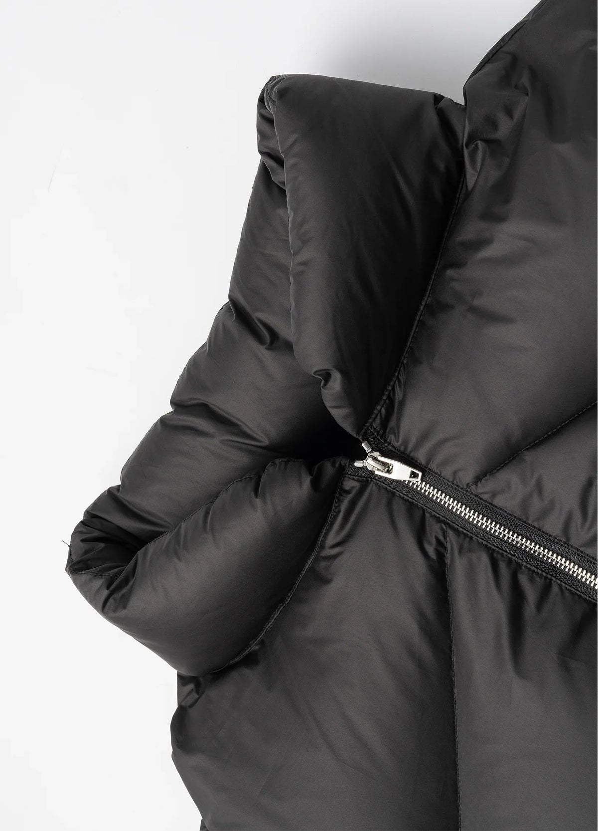 Padded collar and front zip.