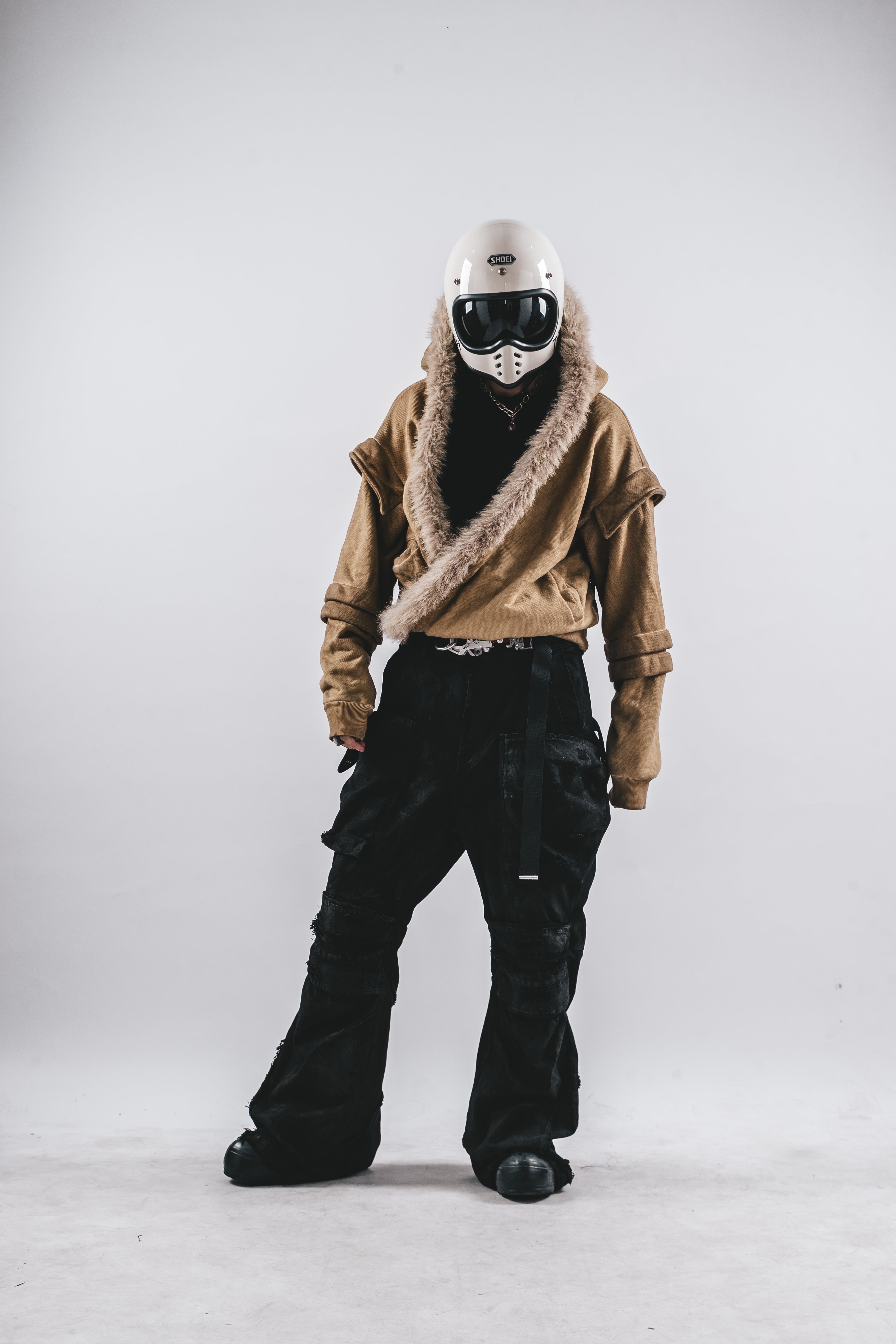 FELPA CON CAPPUCCIO IN PELLICCIA LAVATA DRKLEI