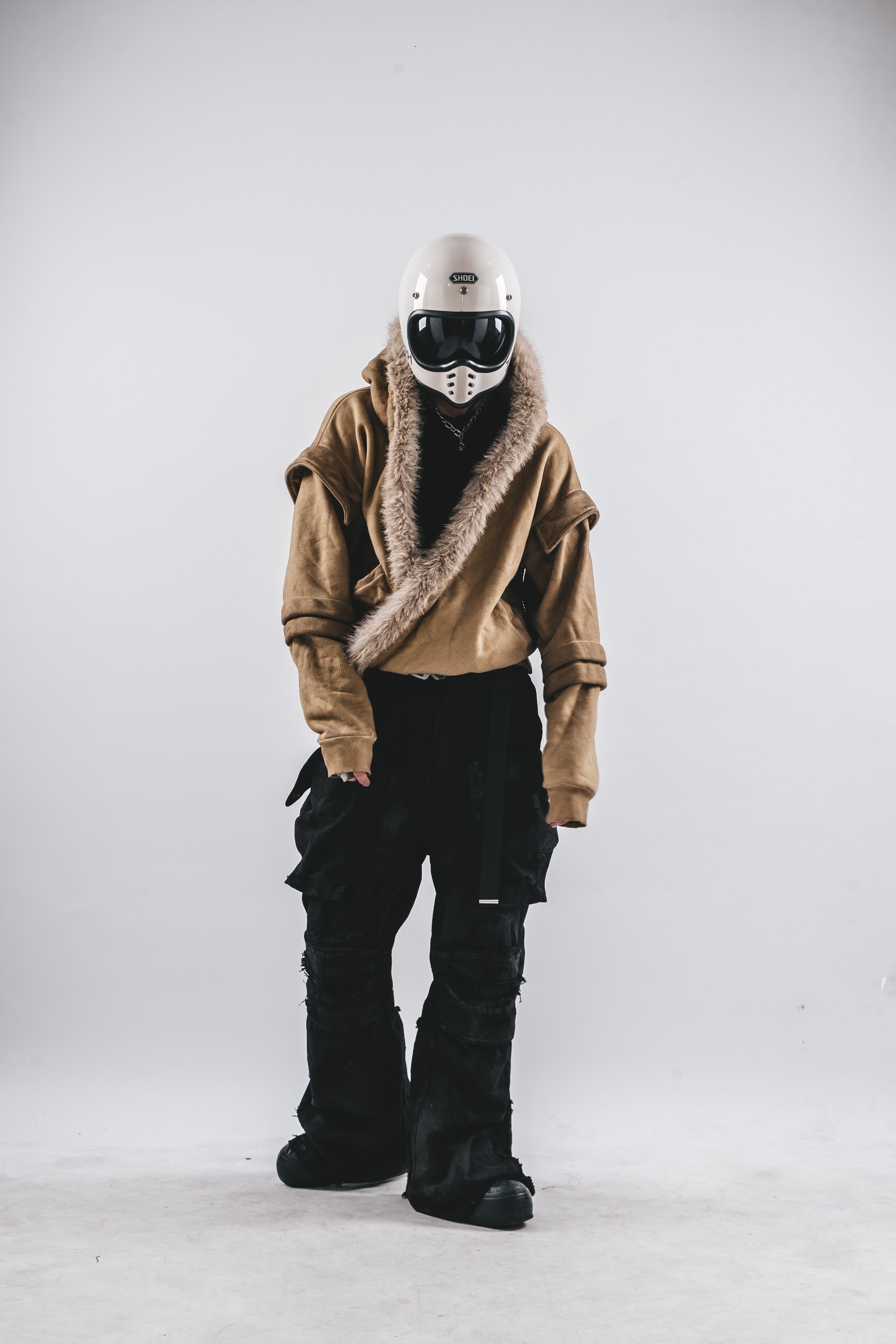 FELPA CON CAPPUCCIO IN PELLICCIA LAVATA DRKLEI