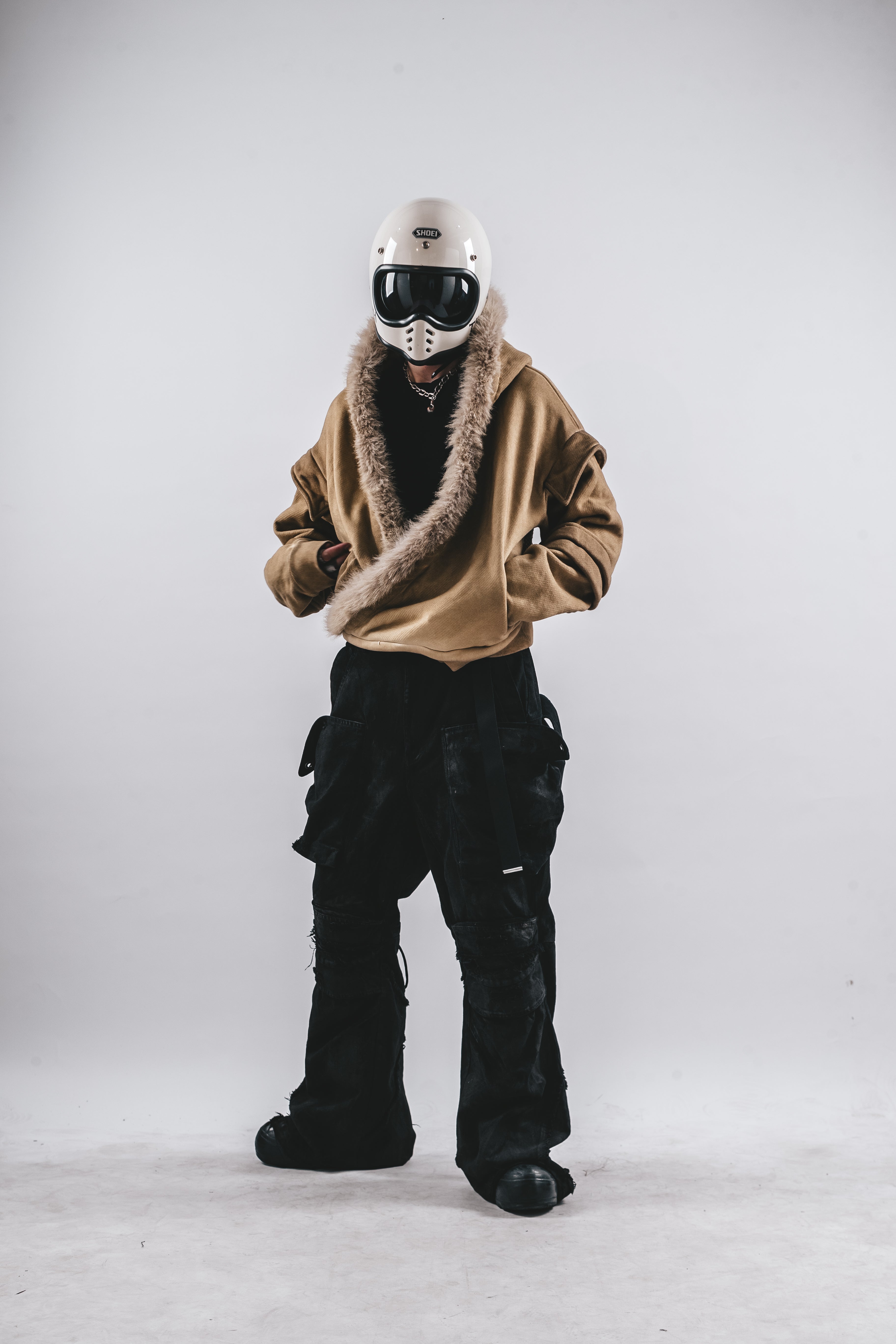 FELPA CON CAPPUCCIO IN PELLICCIA LAVATA DRKLEI