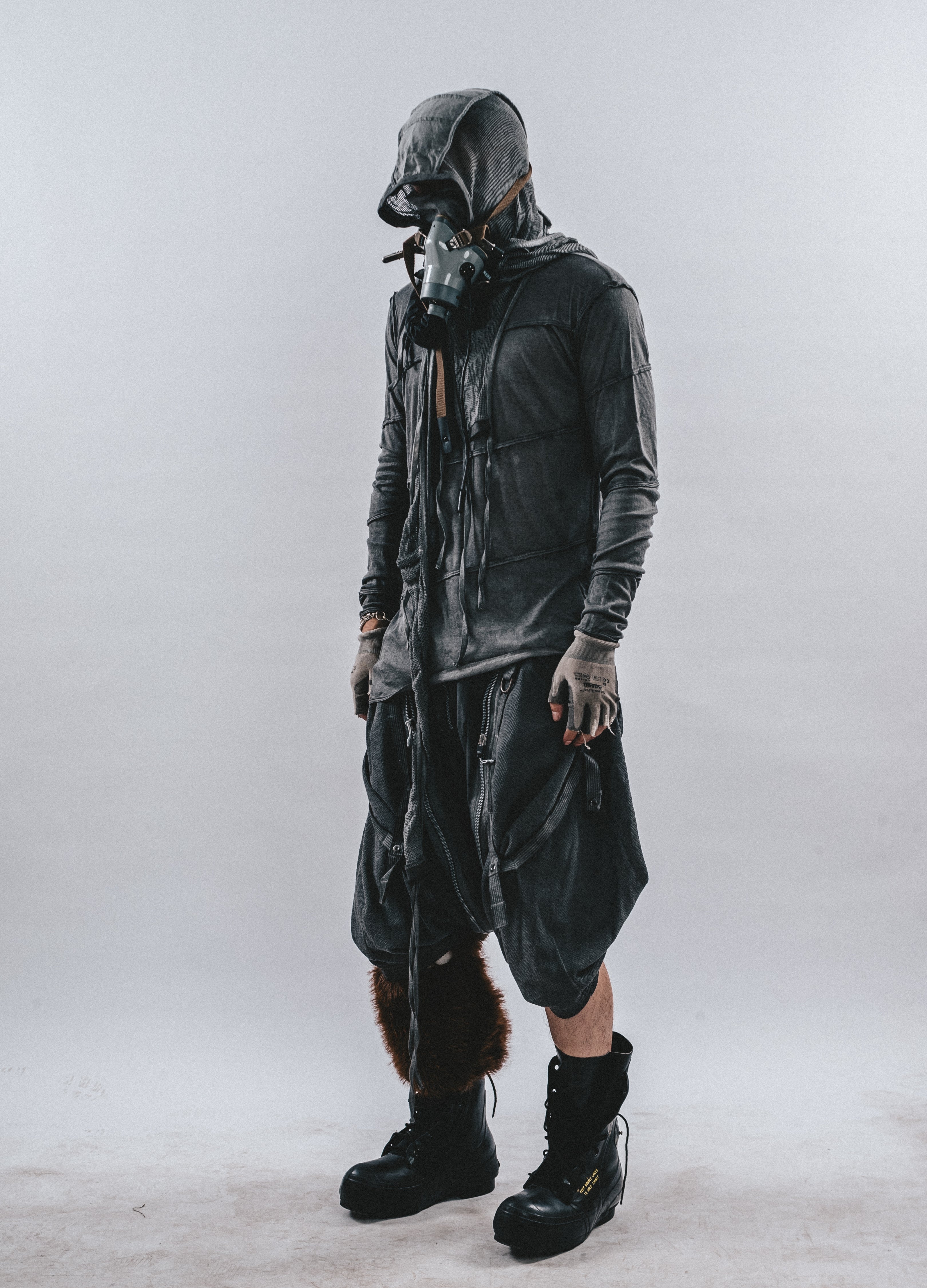 DRKLEI SPIRAL RAW EDGE LONGSLEEVE