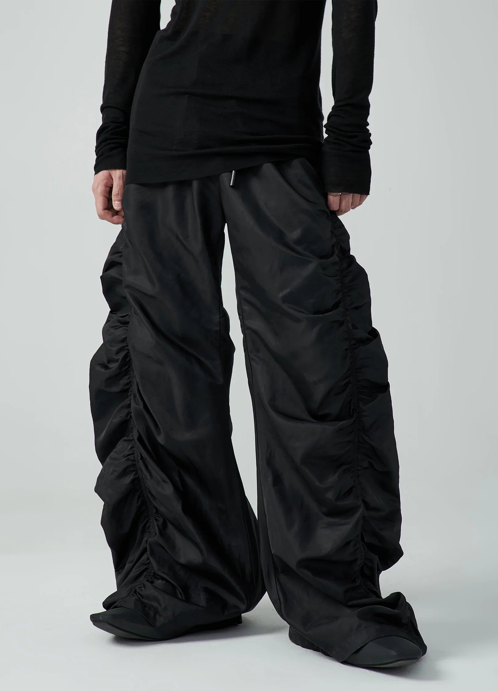 22FW CascadeWave Parachute Pants